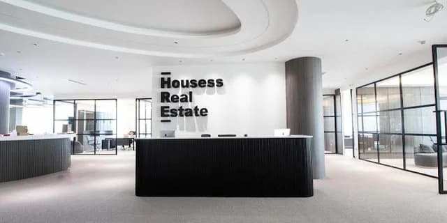 Houses Real Estate